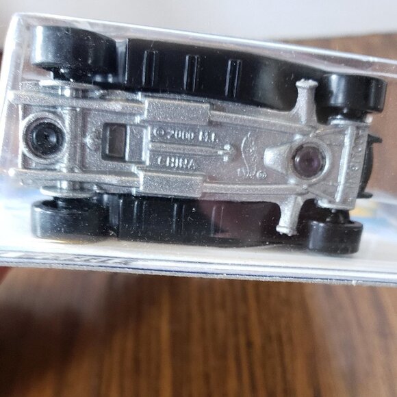 Hot Wheels 2001 Hooligan Dark Purple With Silver Five Spoke Wheels #203 - Picture 5 of 8